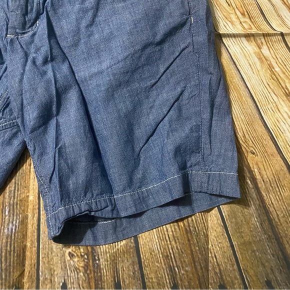 Gap Blue Chambray Cotton Flat Front Straight Fit Shorts - Picture 2 of 5